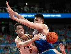 九游娱乐-赛前体能课后，新疆广汇队长鼓劲备战CBA常规赛，话题不断，资深球员宣示担当的简单介绍