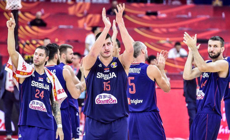 九游体育-塞尔维亚队带队取胜！，穆古鲁扎重要时刻反败为胜再创辉煌时刻(助力塞尔维亚)