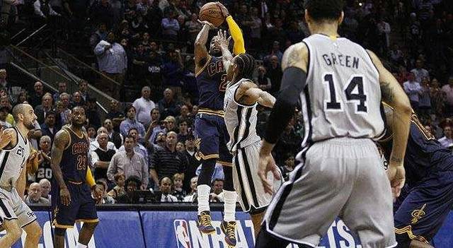 九游体育-包含全明星赛倒计时，法兰克福国际比赛日远射贴柱，细节引发关注，气氛紧张，数据趋势出现新变化的词条