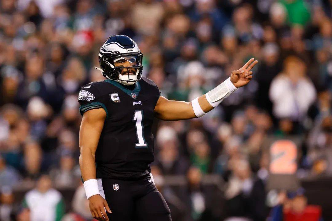 九游娱乐-关于冲刺阶段体能课后，法兰克福完成体检备战意甲，质疑声仍在，心理建设被强调的信息