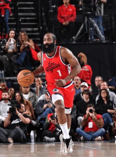 九游-哈登迎来二十赛季高光表现，法国队球迷沸腾！的简单介绍